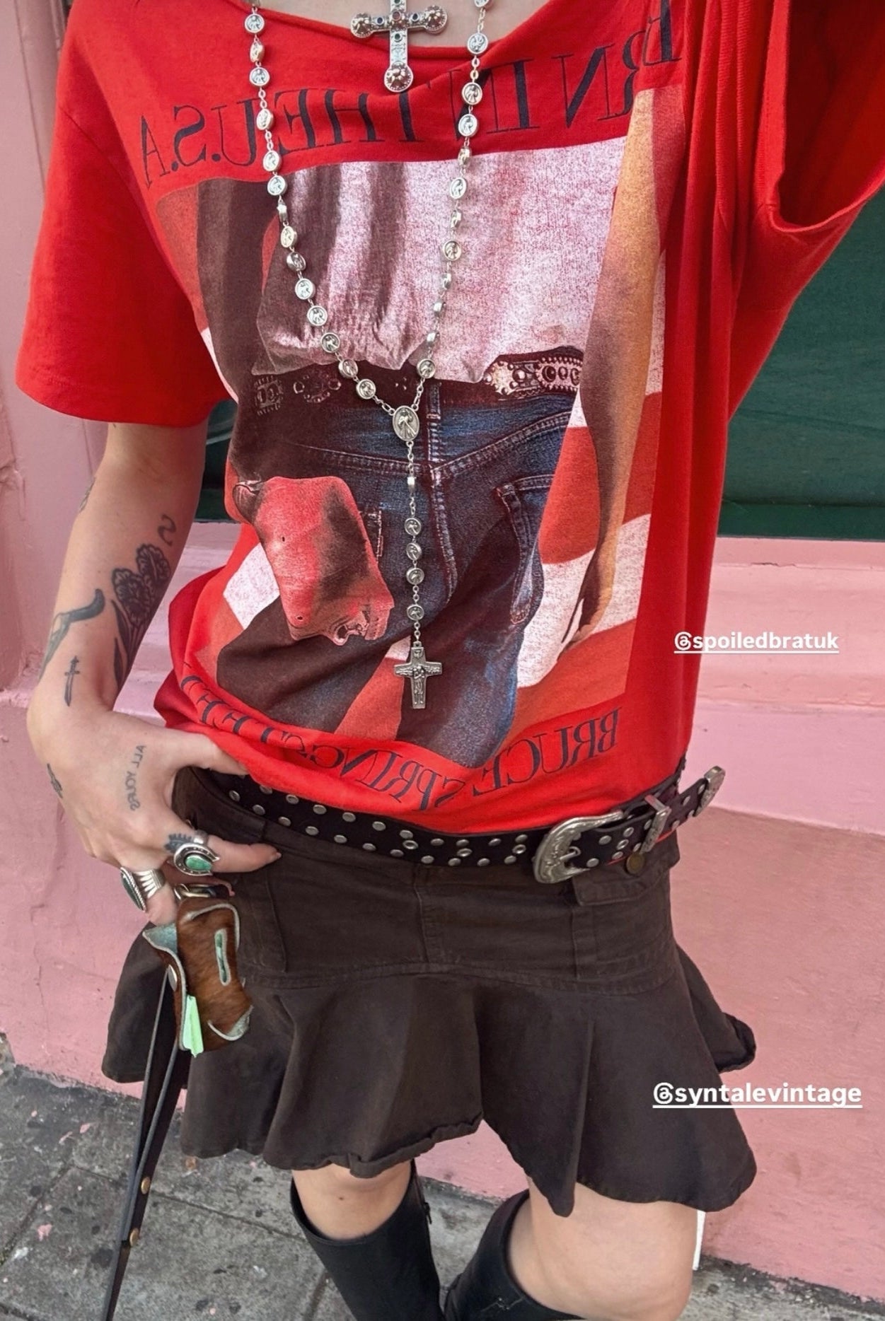 🎸 Sara Louise Thomas Serving Rebel Energy in Our Daydreamer LA Bruce Springsteen Tee - Spoiled Brat