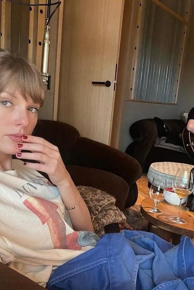 Taylor Swift Rocks the Daydreamer LA Bruce Springsteen Tee — Here’s How to Steal Her Look ❤️ - Spoiled Brat