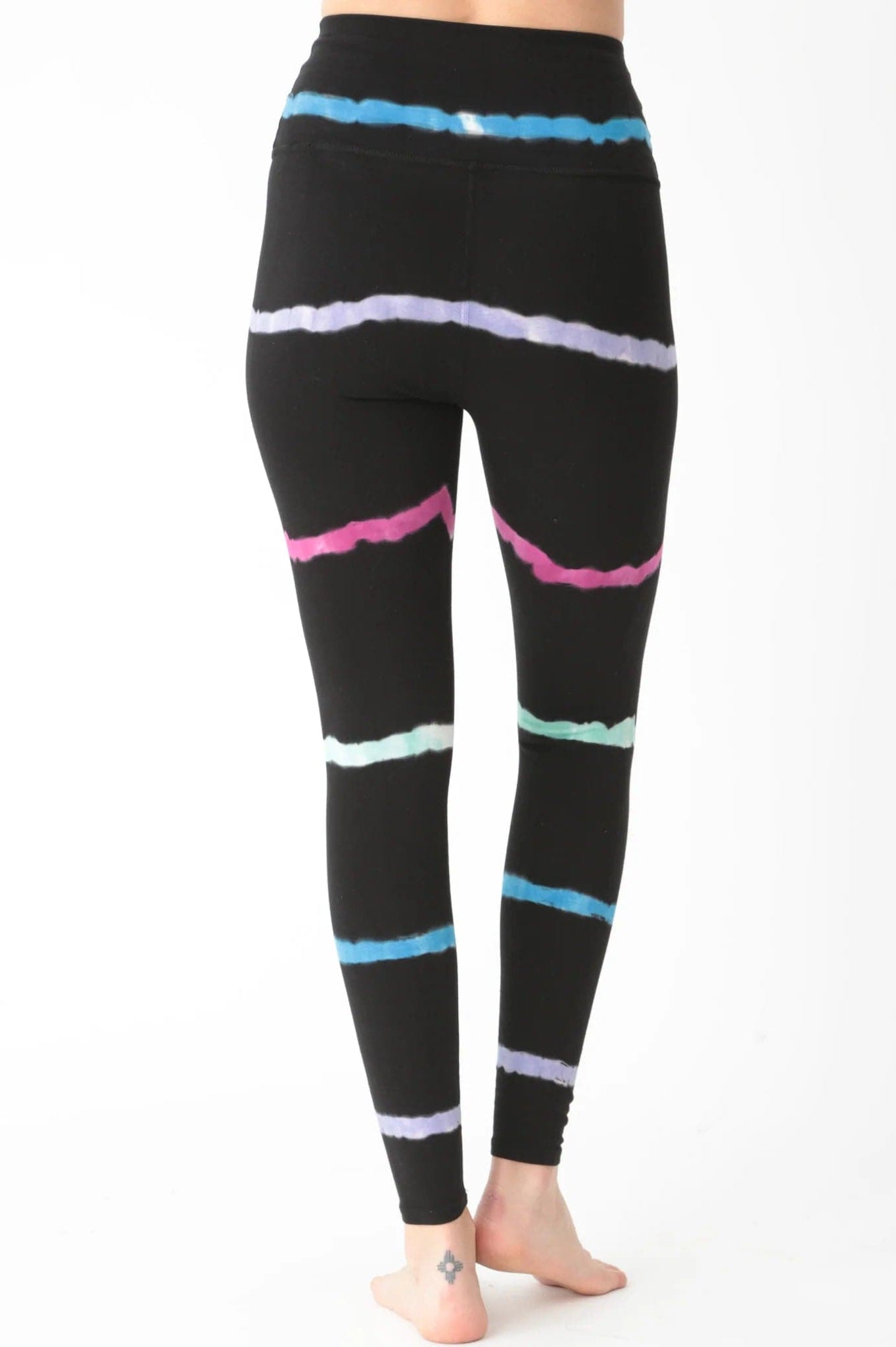 Electric & Rose Sunset Onyx Leggings as seen on Malin Andersson Leggings by Electric and Rose as seen on celebrities