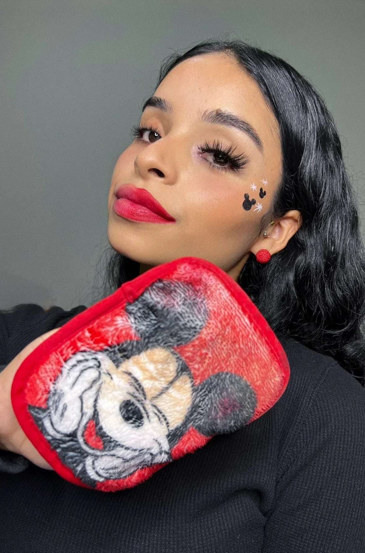 Shop Makeup Eraser Makeup Eraser Mickey & Friends 7 - Day Set Beauty Product for women – premium loungewear and festival fashion at Spoiled Brat