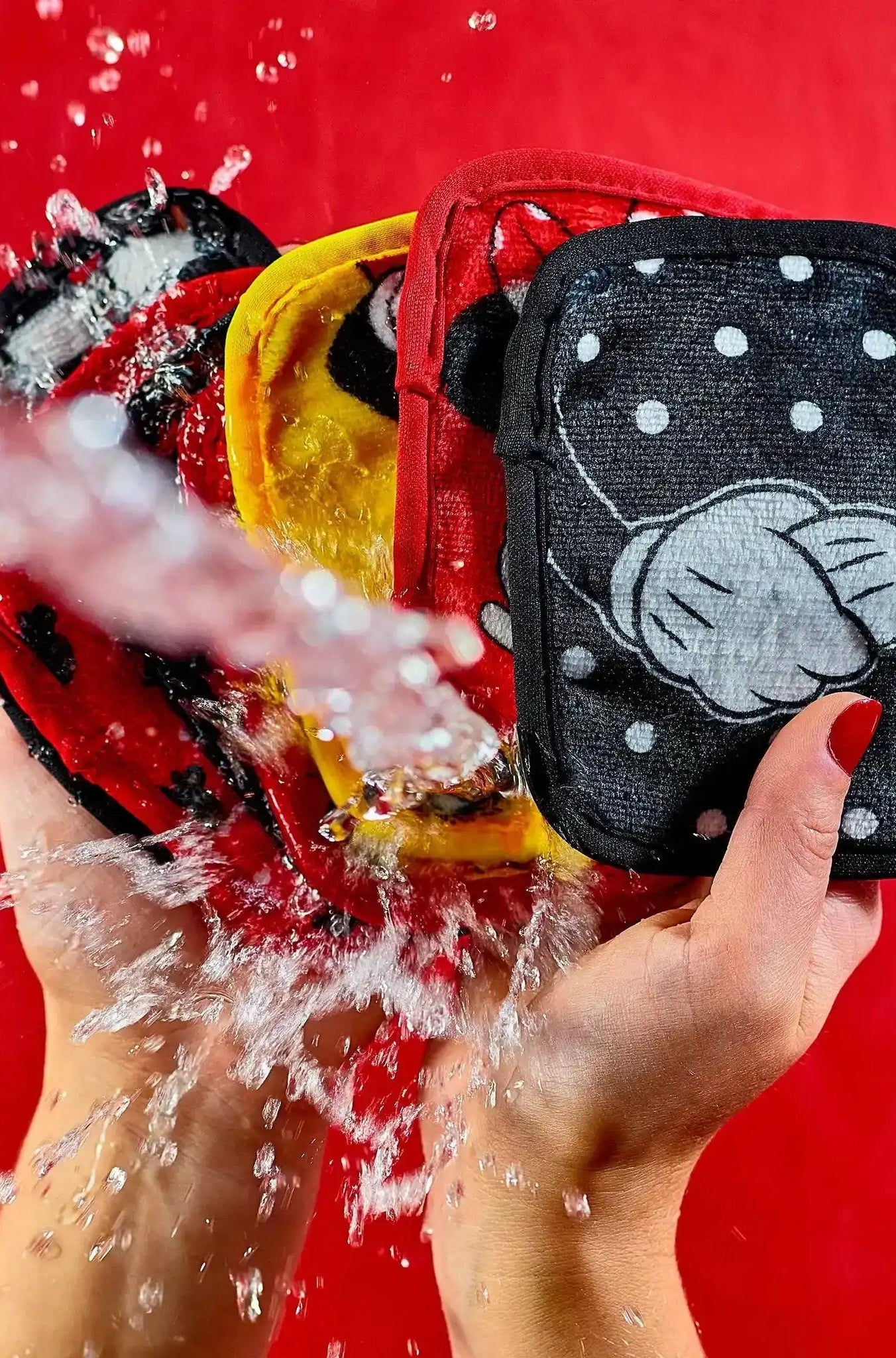 Shop Makeup Eraser Makeup Eraser Mickey & Minnie 7 - Day Set Beauty Product for women – premium loungewear and festival fashion at Spoiled Brat