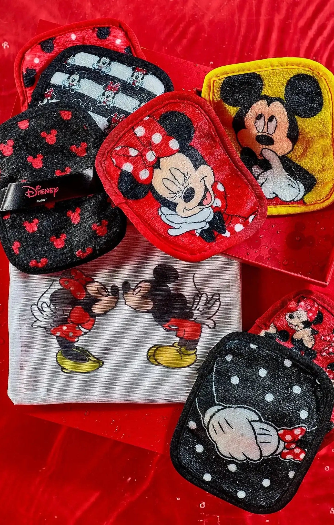 Shop Makeup Eraser Makeup Eraser Mickey & Minnie 7 - Day Set Beauty Product for women – premium loungewear and festival fashion at Spoiled Brat