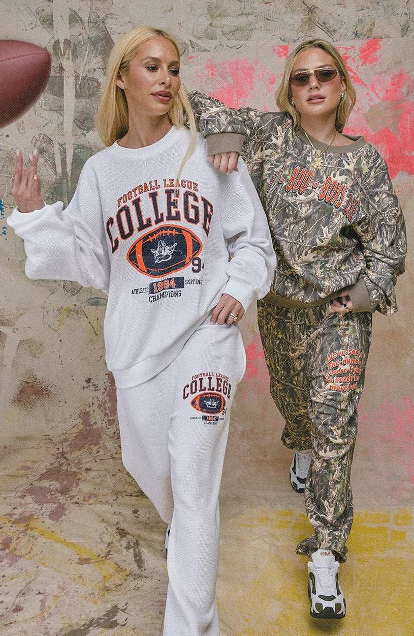 Boys Lie 1 - 800 Manhunt Kara Crewneck Sweater - Spoiled Brat