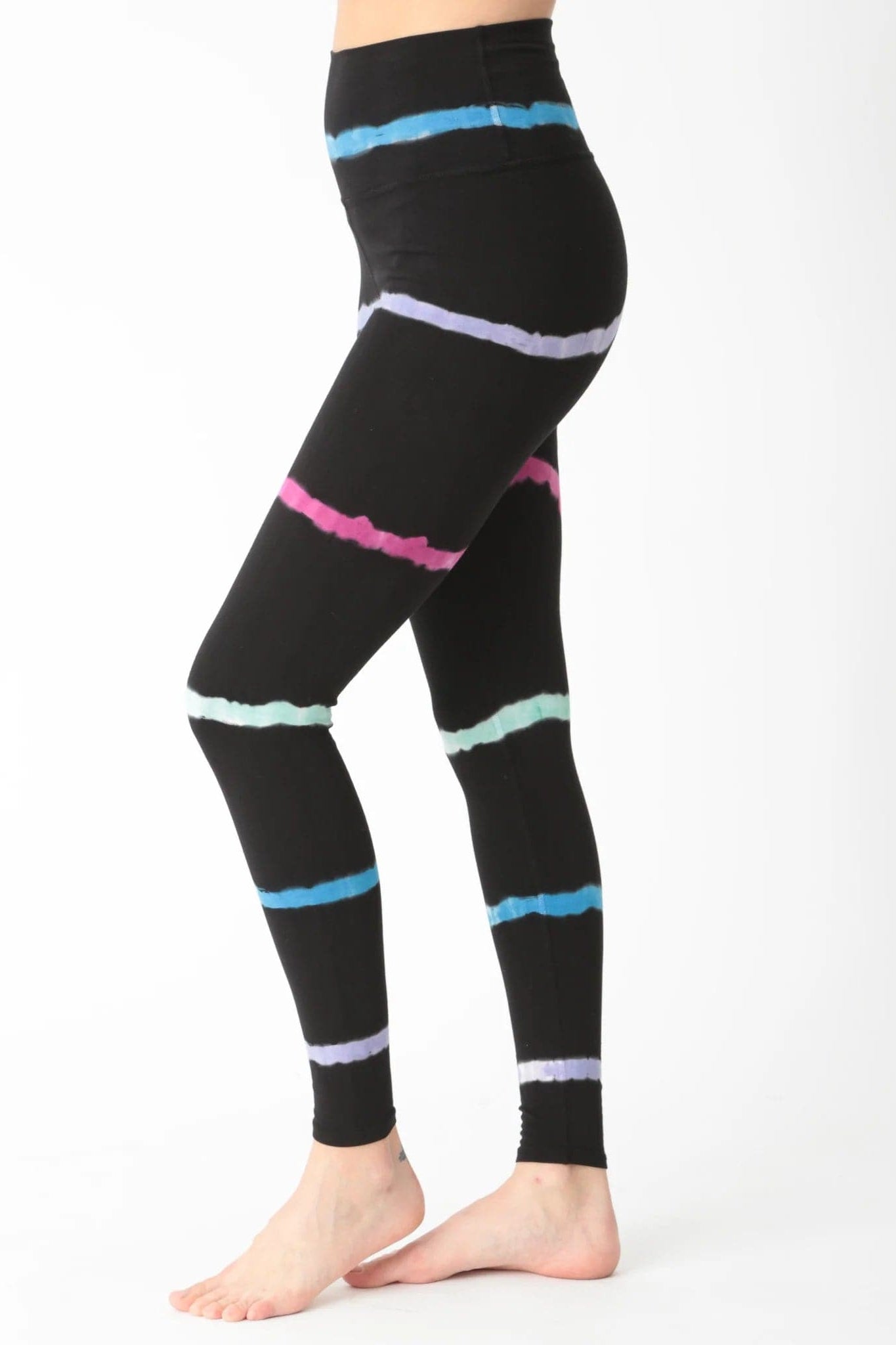 Shop Electric and Rose Electric & Rose Sunset Onyx Leggings as seen on Malin Andersson Leggings for women – premium loungewear and festival fashion at Spoiled Brat