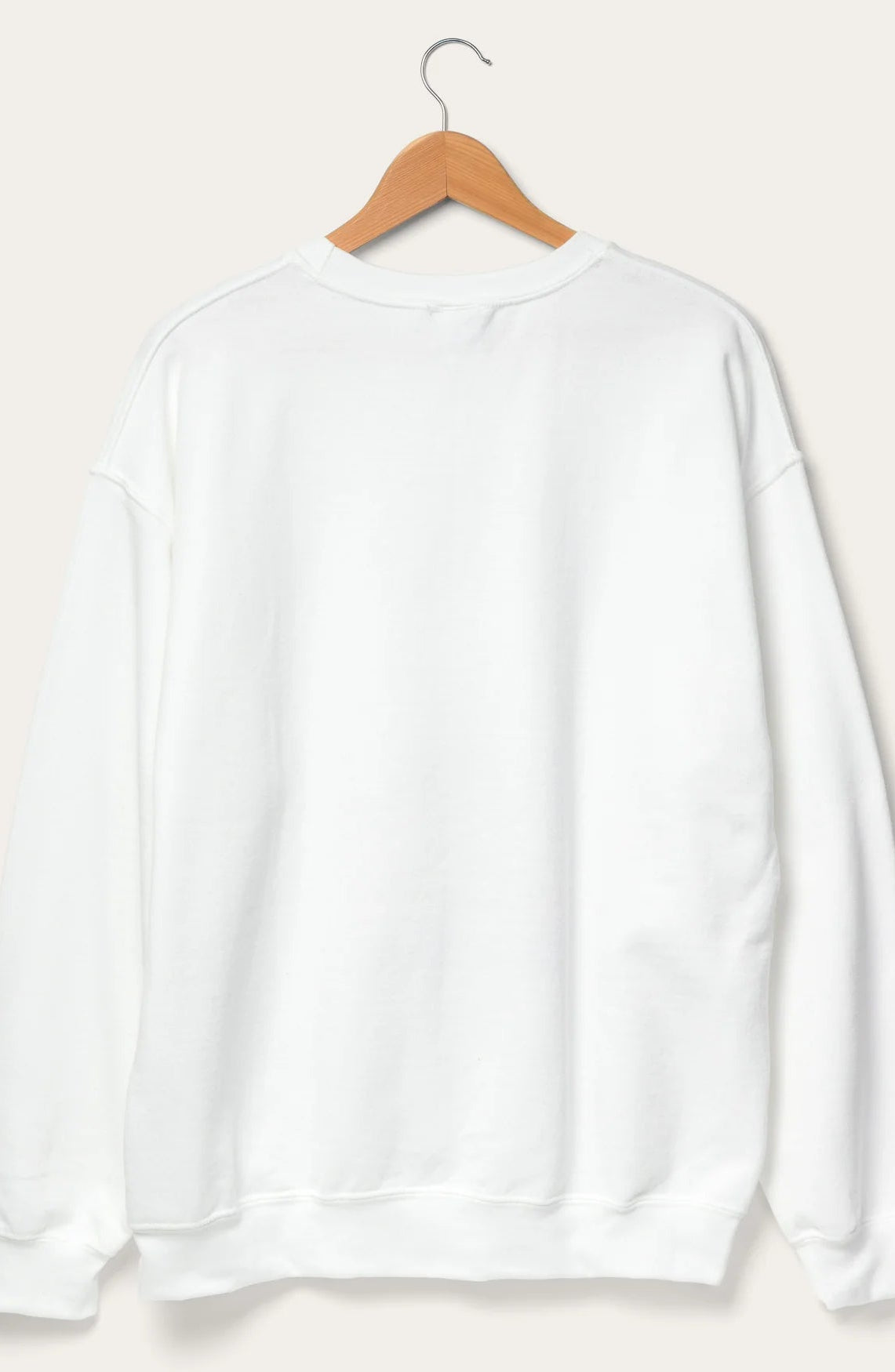 JUNKFOOD Peanuts Seasons Greetings Christmas Jumper by Junk Food – Jumper – S | Spoiled Brat UK