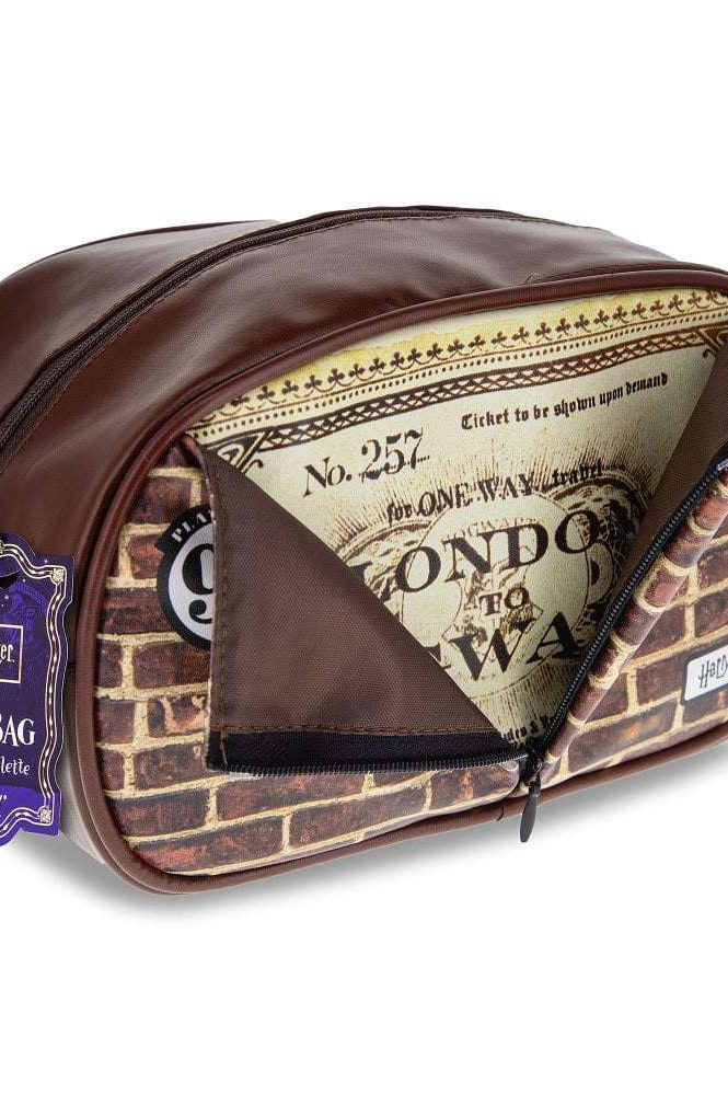 Warner Brothers Harry Potter Wash Bag - Spoiled Brat