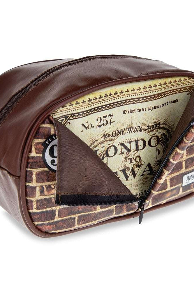Warner Brothers Harry Potter Wash Bag - Spoiled Brat