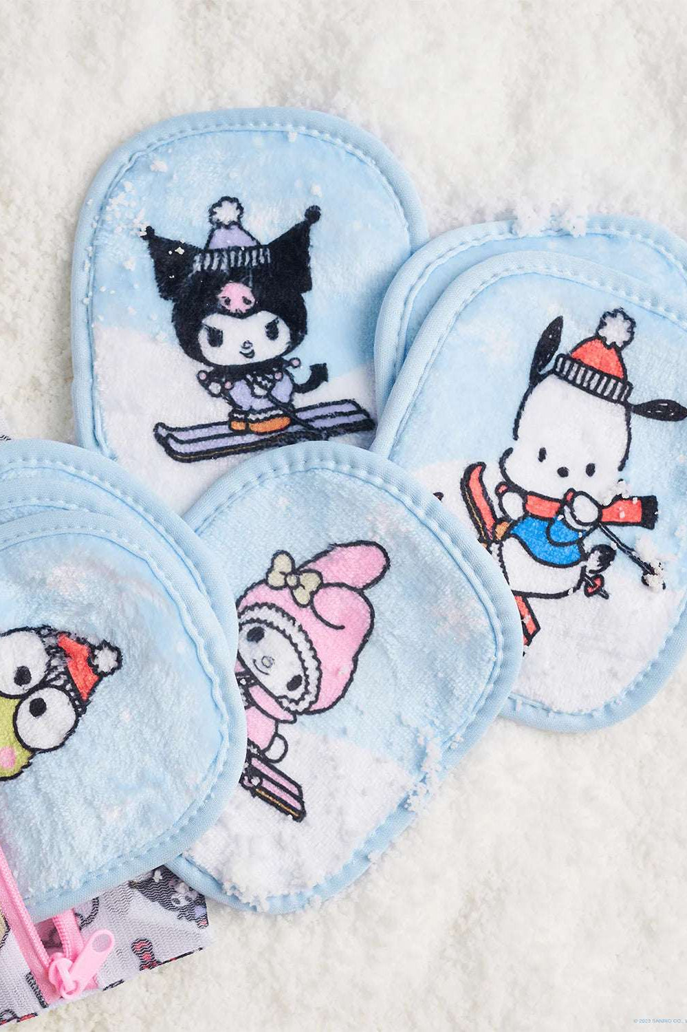 Makeup Eraser Hello Kitty & Friends Aspen Vacation 7-Day Set © Sanrio by Makeup Eraser – Beauty Product – Purple | Spoiled Brat UK