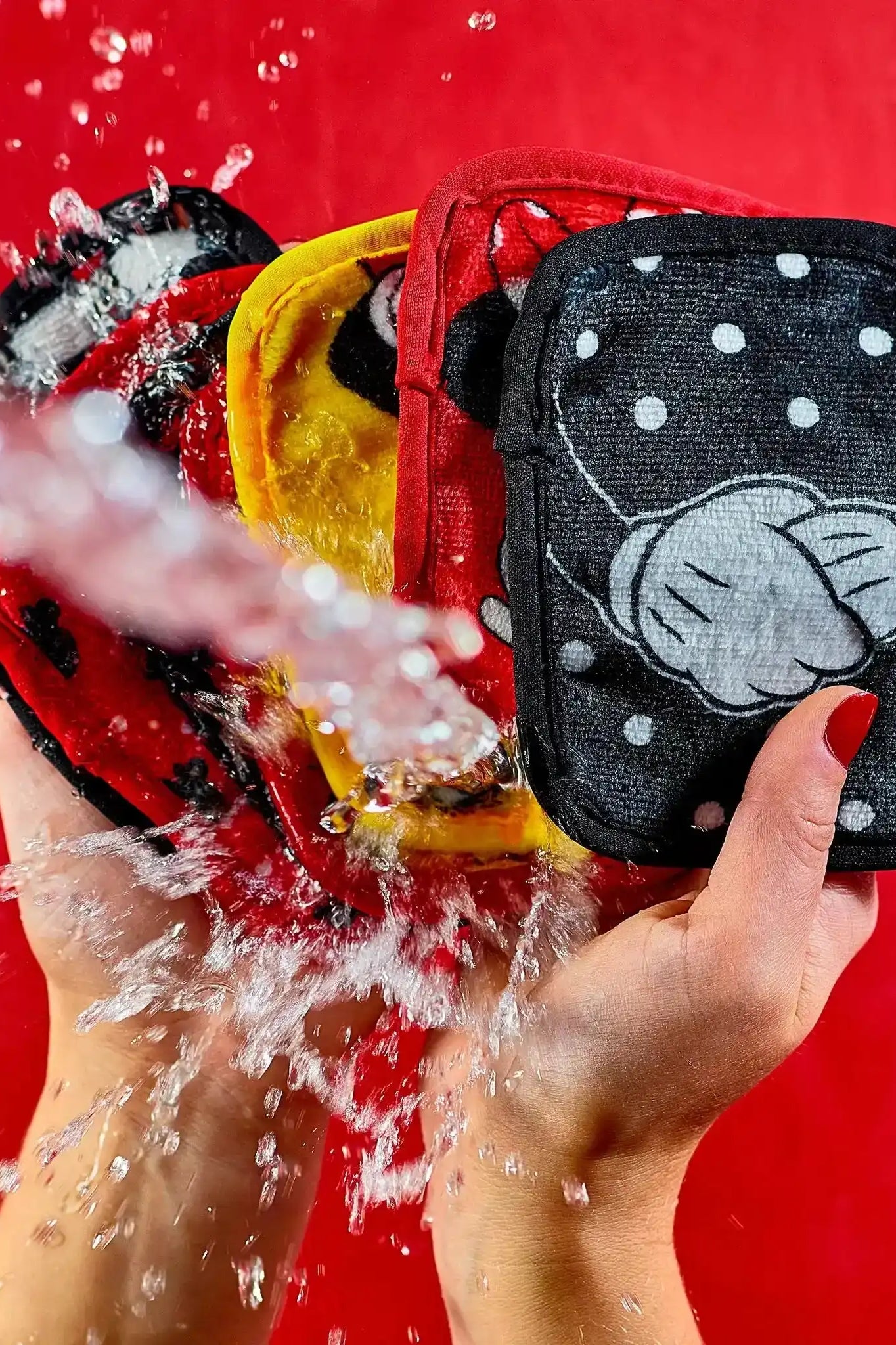 Makeup Eraser Mickey & Minnie 7-Day Set Beauty Product by Makeup Eraser as seen on celebrities