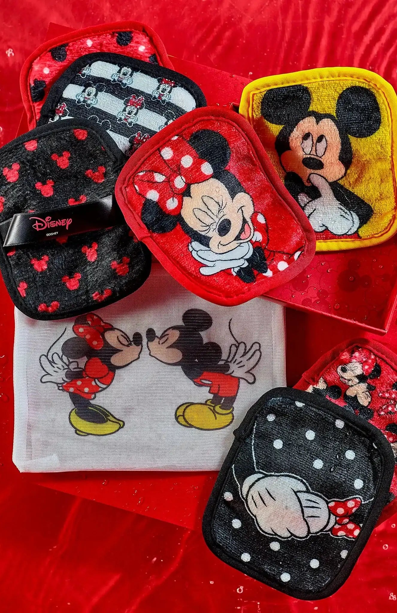 Makeup Eraser Mickey & Minnie 7-Day Set Beauty Product by Makeup Eraser as seen on celebrities