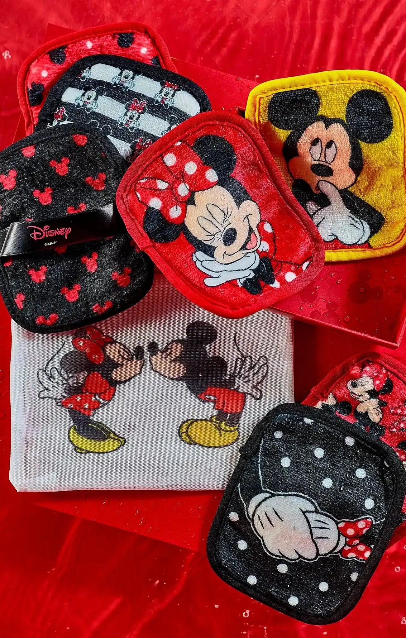 Makeup Eraser Mickey & Minnie 7-Day Set Beauty Product by Makeup Eraser as seen on celebrities