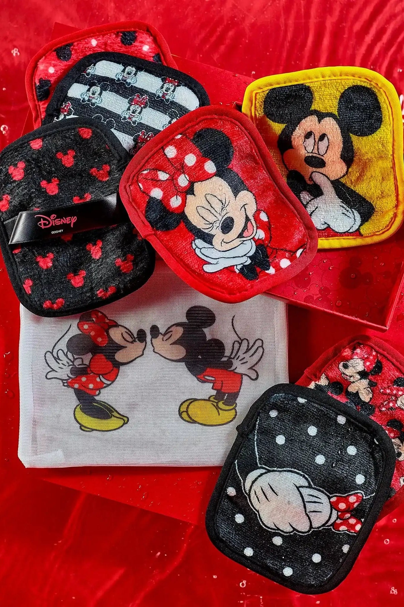 Makeup Eraser Mickey & Minnie 7-Day Set by Makeup Eraser – Beauty Product – | Spoiled Brat UK