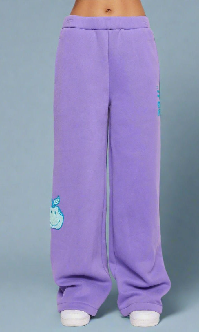 Shop Samii Ryan Samii Ryan Good Day SmileyWorld Sweatpants Sweatpants for women – premium loungewear and festival fashion at Spoiled Brat