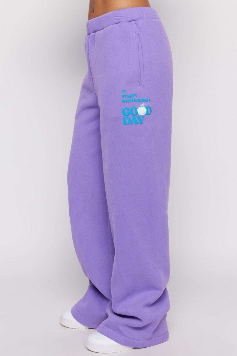 Shop Samii Ryan Samii Ryan Good Day SmileyWorld Sweatpants Sweatpants for women – premium loungewear and festival fashion at Spoiled Brat