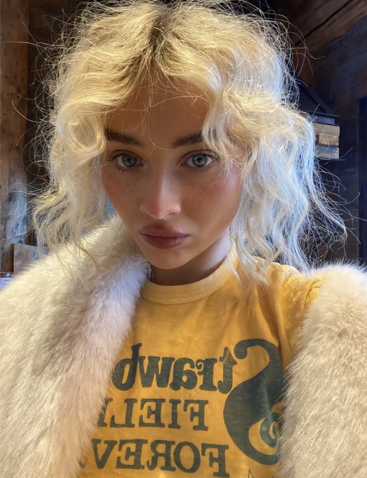 Sabrina Carpenter wears JUNKFOOD Strawberry Fields T-Shirt - Spoiled Brat 