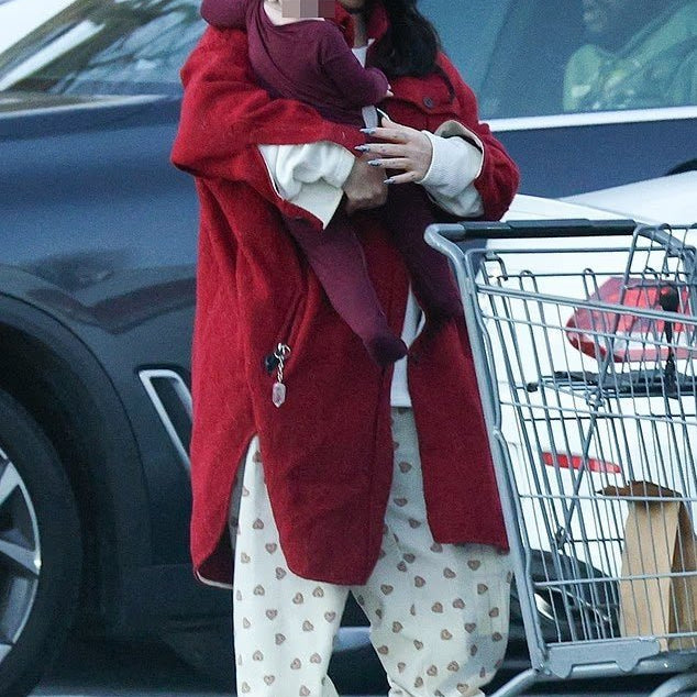 Spotted! Megan Fox in Boys Lie! - Spoiled Brat 