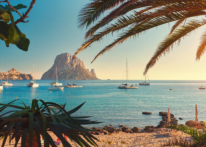 Ibiza Fashion - What to Wear for an Ibiza Holiday? Our IBIZA Edit will help