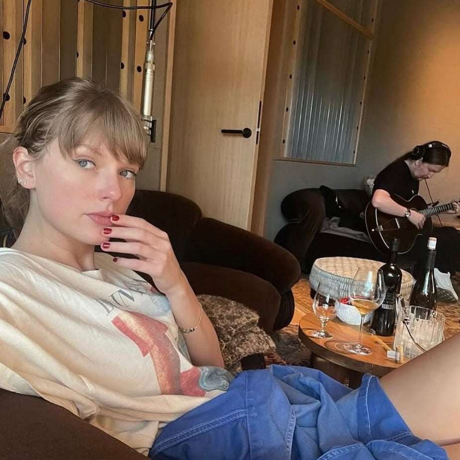 Daydreamer LA Bruce Springsteen Americana Off The Shoulder Tee as seen on Taylor Swift