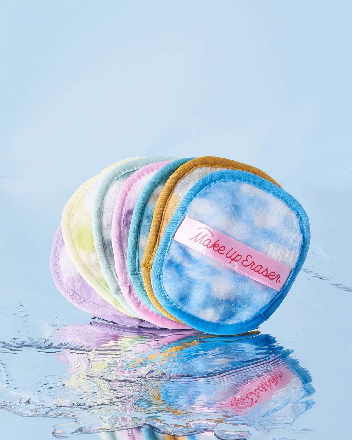 Cloud 9 7-Day MakeUp Eraser Set & Cosmetic Bag Beauty Product by Makeup Eraser as seen on celebrities