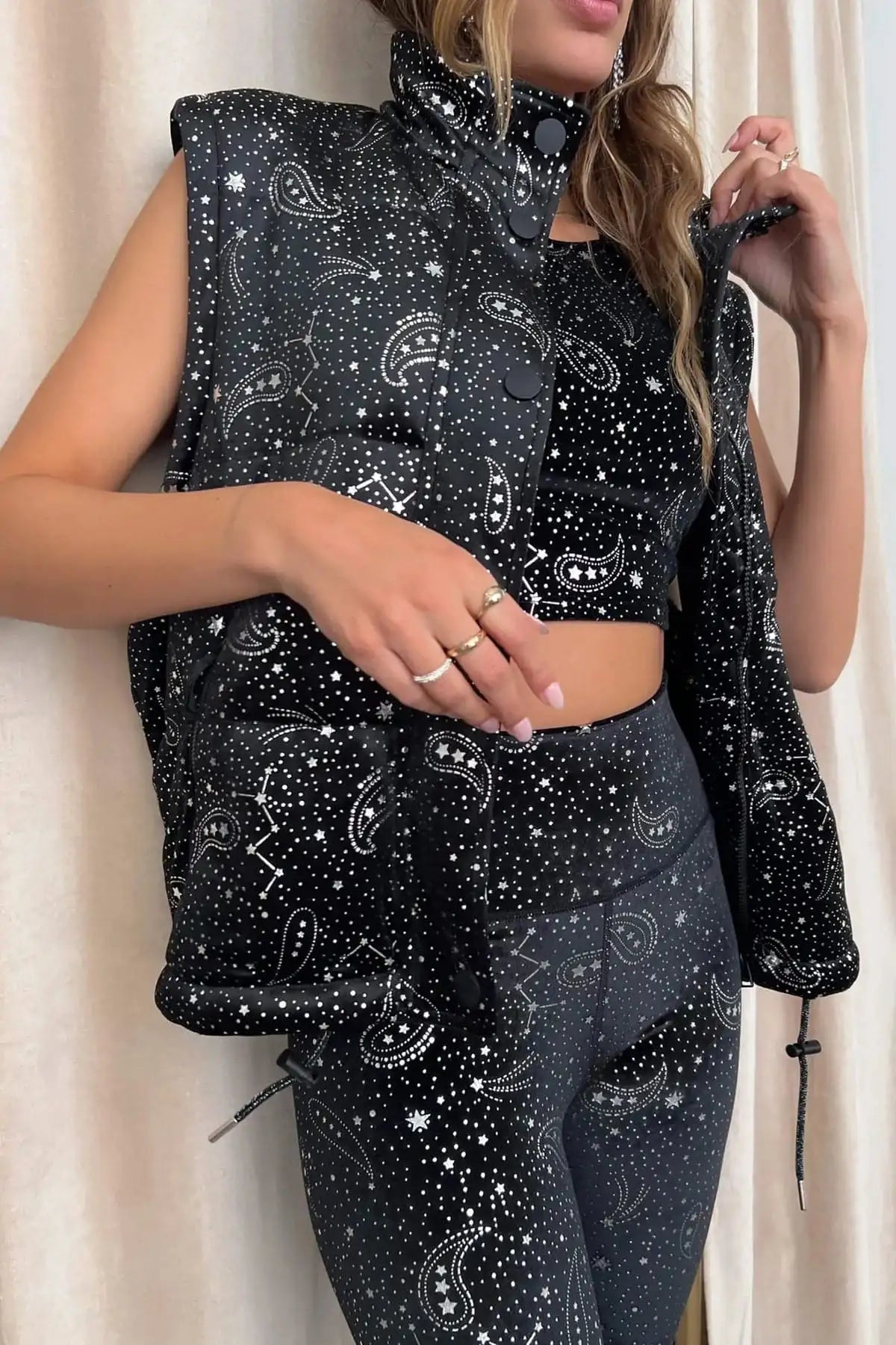 Beach Riot Kris Convertible Shooting Stars Puffer Jacket - Spoiled Brat