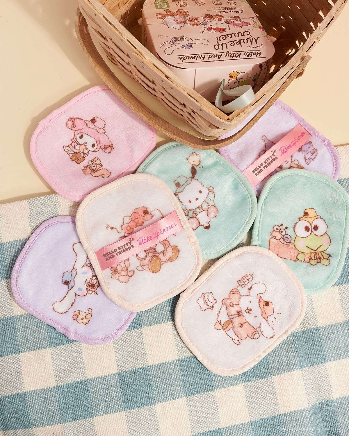 Makeup Eraser Hello Kitty & Friends Camping 7-Day Set © Sanrio by Makeup Eraser – Beauty Product – | Spoiled Brat UK