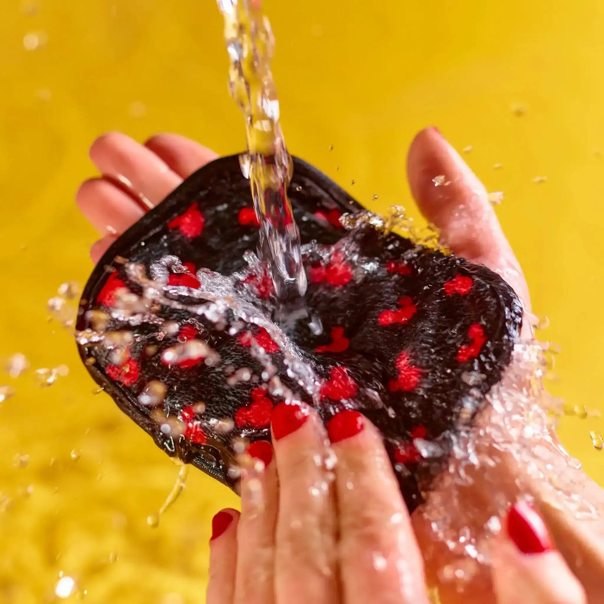 Makeup Eraser Mickey & Minnie 7-Day Set by Makeup Eraser – Beauty Product – | Spoiled Brat UK